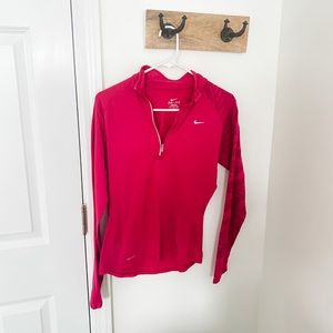 Nike dri-fit woman’s pullover sweatshirt